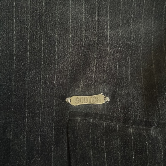 Like new Scotch & Soda Velvet Blazer. - Picture 3 of 14